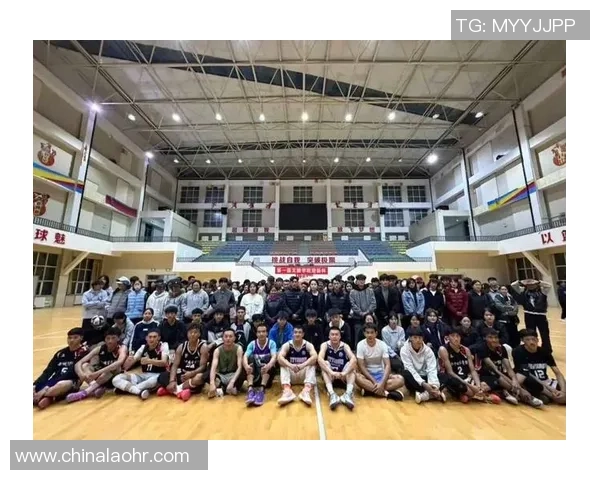 聚焦篮球文化探讨北京篮球队的团队意识与发展之路